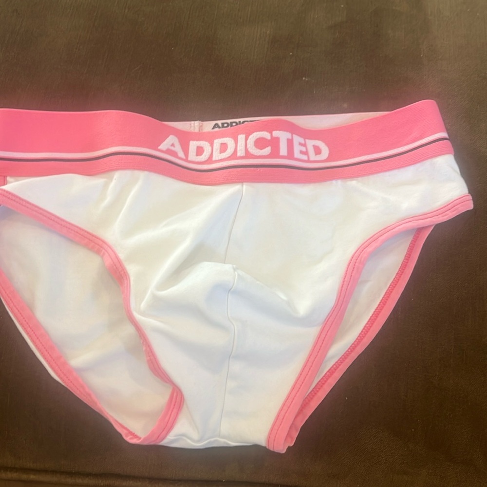 Addicted Sports Brief size Small.